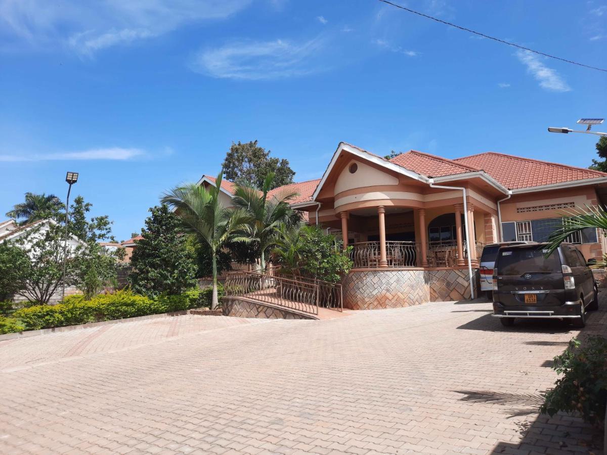 Airport Side Hotel Entebbe Eksteriør bilde