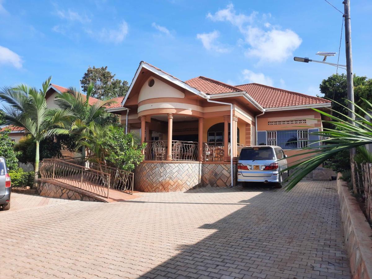 Airport Side Hotel Entebbe Eksteriør bilde