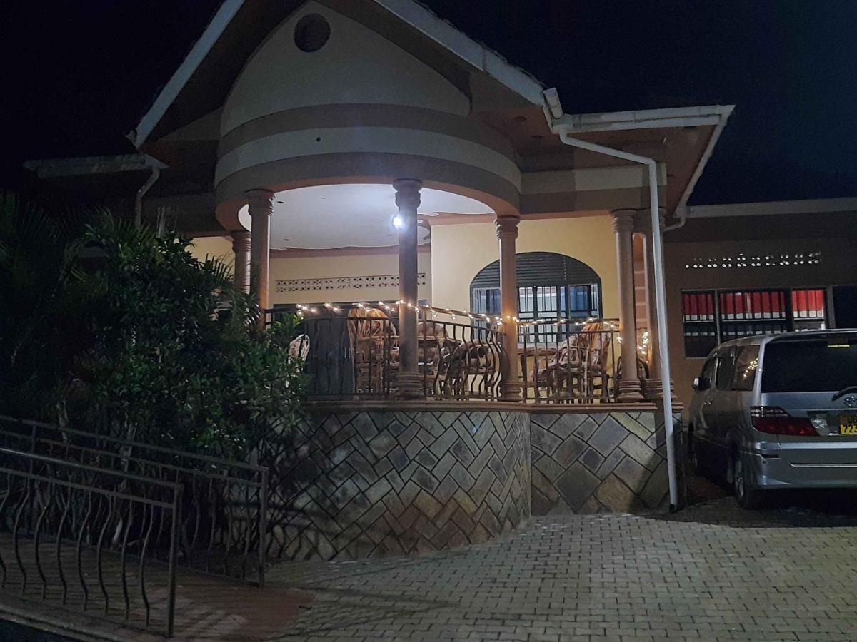 Airport Side Hotel Entebbe Eksteriør bilde