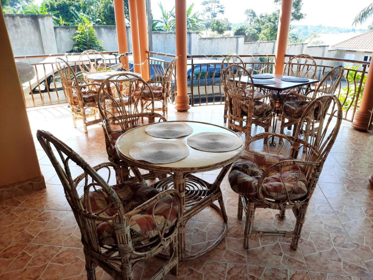 Airport Side Hotel Entebbe Eksteriør bilde