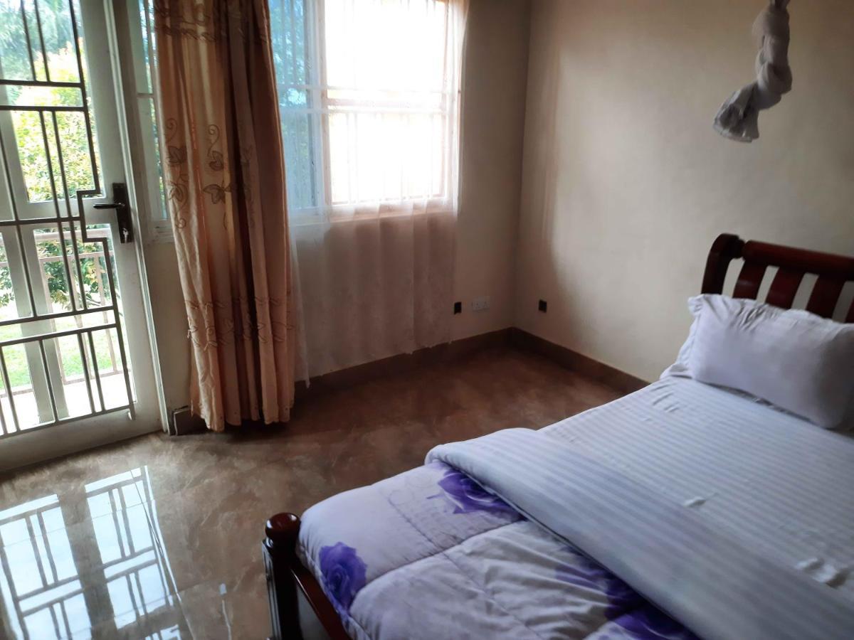 Airport Side Hotel Entebbe Eksteriør bilde