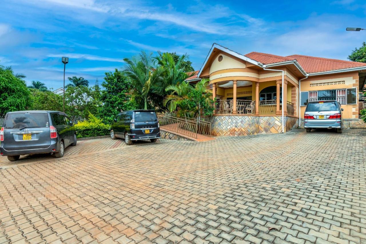 Airport Side Hotel Entebbe Eksteriør bilde